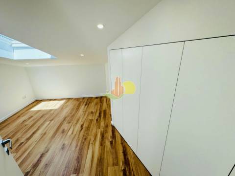 Duplex Novo Junto á Marginal