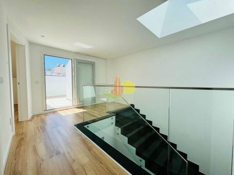 Duplex Novo Junto á Marginal