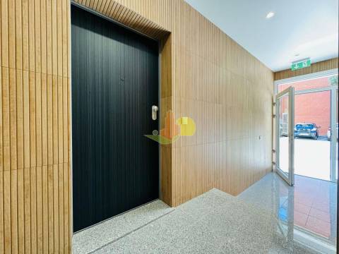 Duplex Novo Junto á Marginal