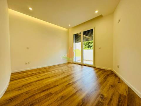 Duplex Novo Junto á Marginal