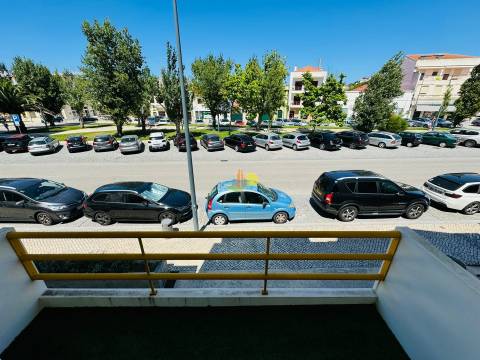 T0 em Buarcos com terraço privativo