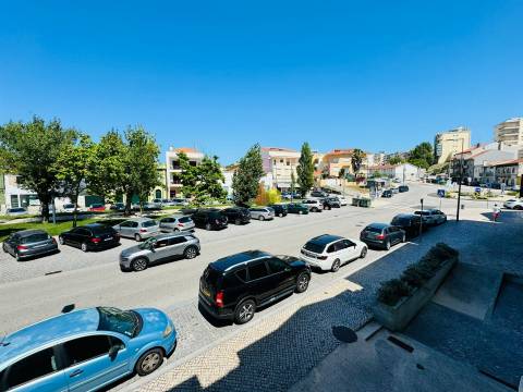 T0 em Buarcos com terraço privativo