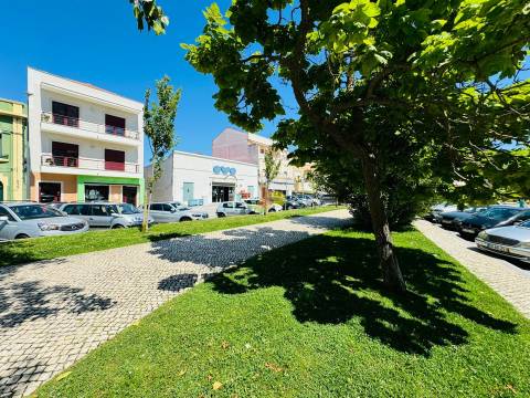 T0 em Buarcos com terraço privativo