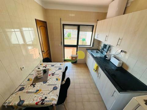 T1 Mobilado e equipado- ARRENDAMENTO