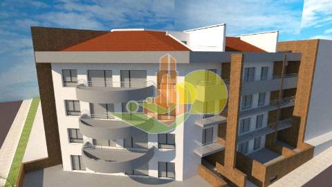 T3+2 Duplex com terraço privativo