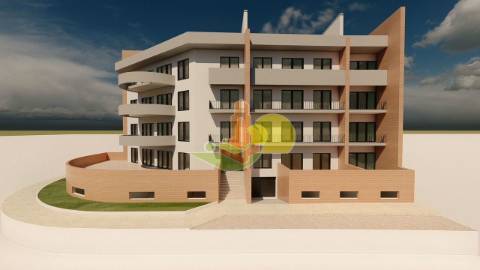 T3+2 Duplex com terraço privativo