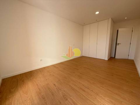 T3 com Garagem Dupla