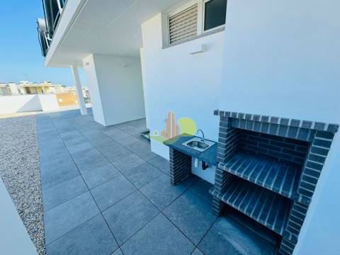 T1k Novo - Condomínio com piscina