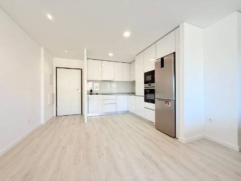 T1k Novo - Condomínio com piscina