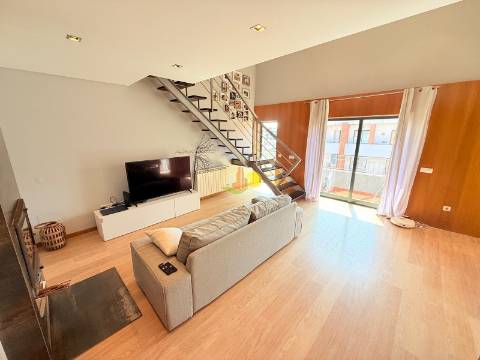 T2+1 Duplex  - Garagem Dupla