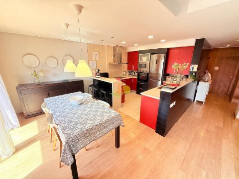 T2+1 Duplex  - Garagem Dupla