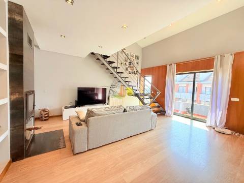 T2+1 Duplex  - Garagem Dupla