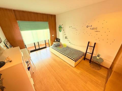 T2+1 Duplex  - Garagem Dupla