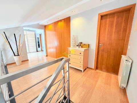 T2+1 Duplex  - Garagem Dupla