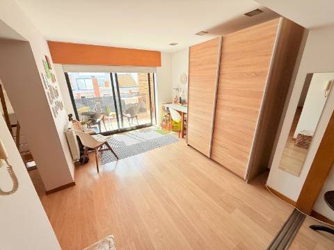 T2+1 Duplex  - Garagem Dupla