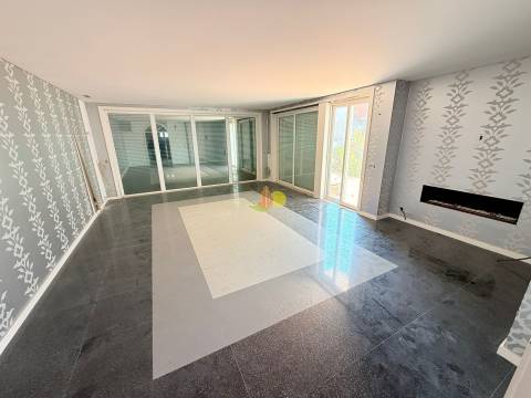 Moradia a 300 m da praia !