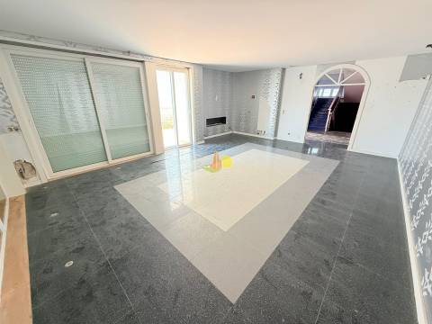 Moradia a 300 m da praia !