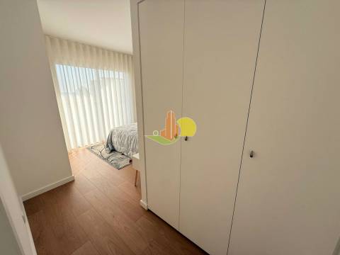 T2 Foz Village! Mobilado e Equipado!