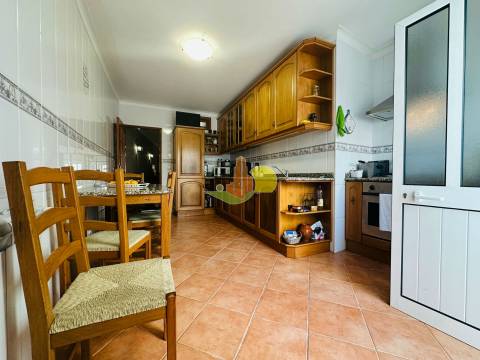 Moradia T4 com garagem junto às Muralhas de Buarcos!