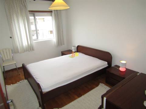 T2 Mobilado - Abadias