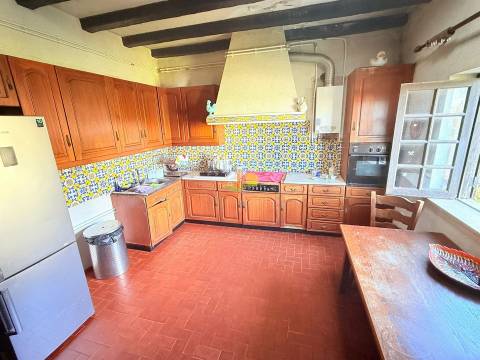 Moradia Isolada inserida num lote com 1220m2