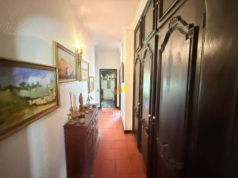 Moradia Isolada inserida num lote com 1220m2