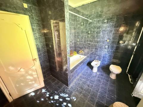 Moradia Isolada inserida num lote com 1220m2