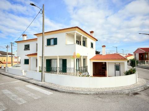 Moradia junto à praia