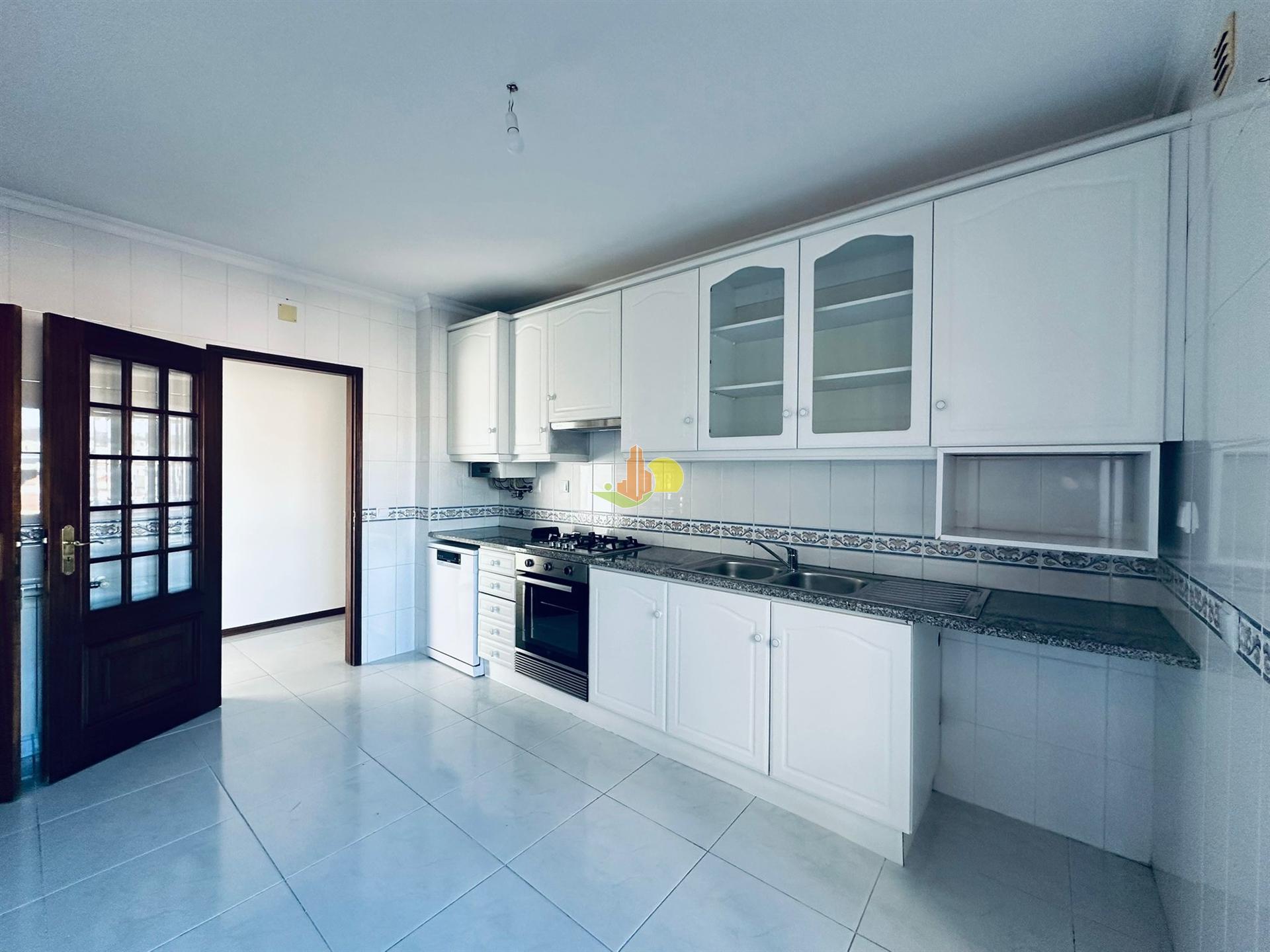 T4 c/ 3 wc´s - Arrendamento