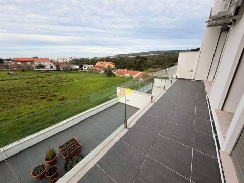 Moradia Semi Nova na Cidade!