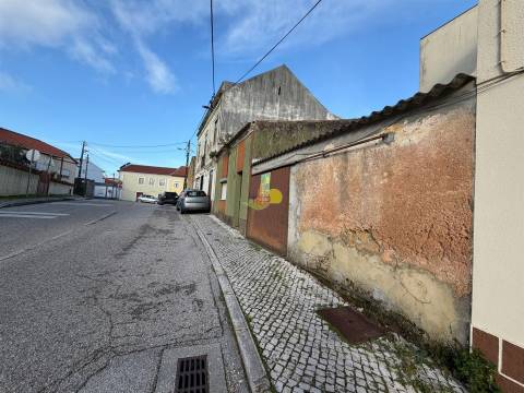 Garagem no centro de Brenha