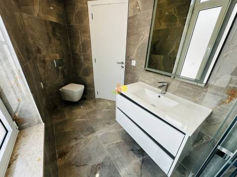 T3 com Garagem dupla e Terraço enorme!