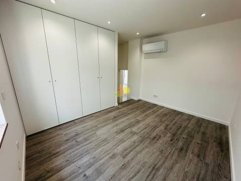 T3 com Garagem dupla e Terraço enorme!