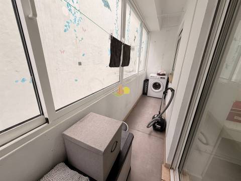 T1K para Arrendamento com Mobilia