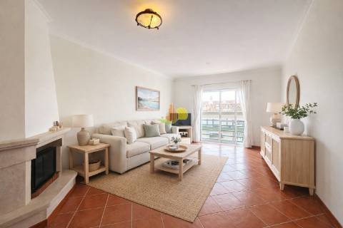 T2 Com Garagem e Arrumo - Abadias!