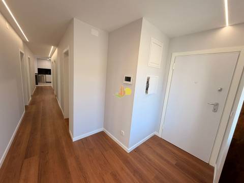 T3 Renovado no Bairro Novo