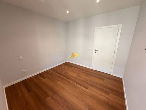 T3 Renovado no Bairro Novo