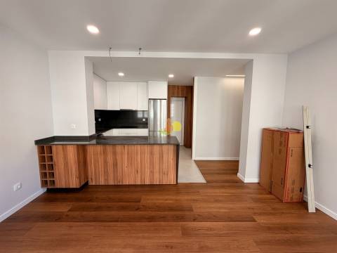 T3 Renovado no Bairro Novo