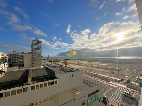 T2 Avenida! Vistas de Mar!