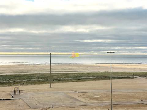 T2 Avenida! Vistas de Mar!