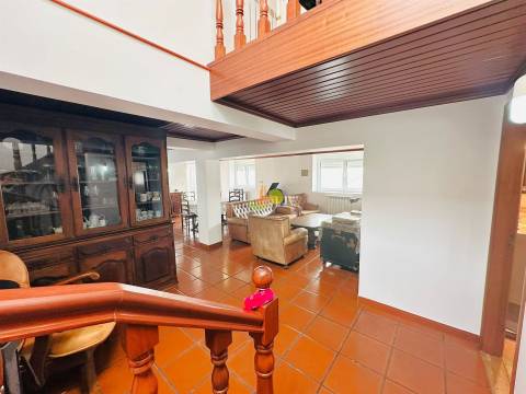 Moradia T4 - 5 minutos da Praia!