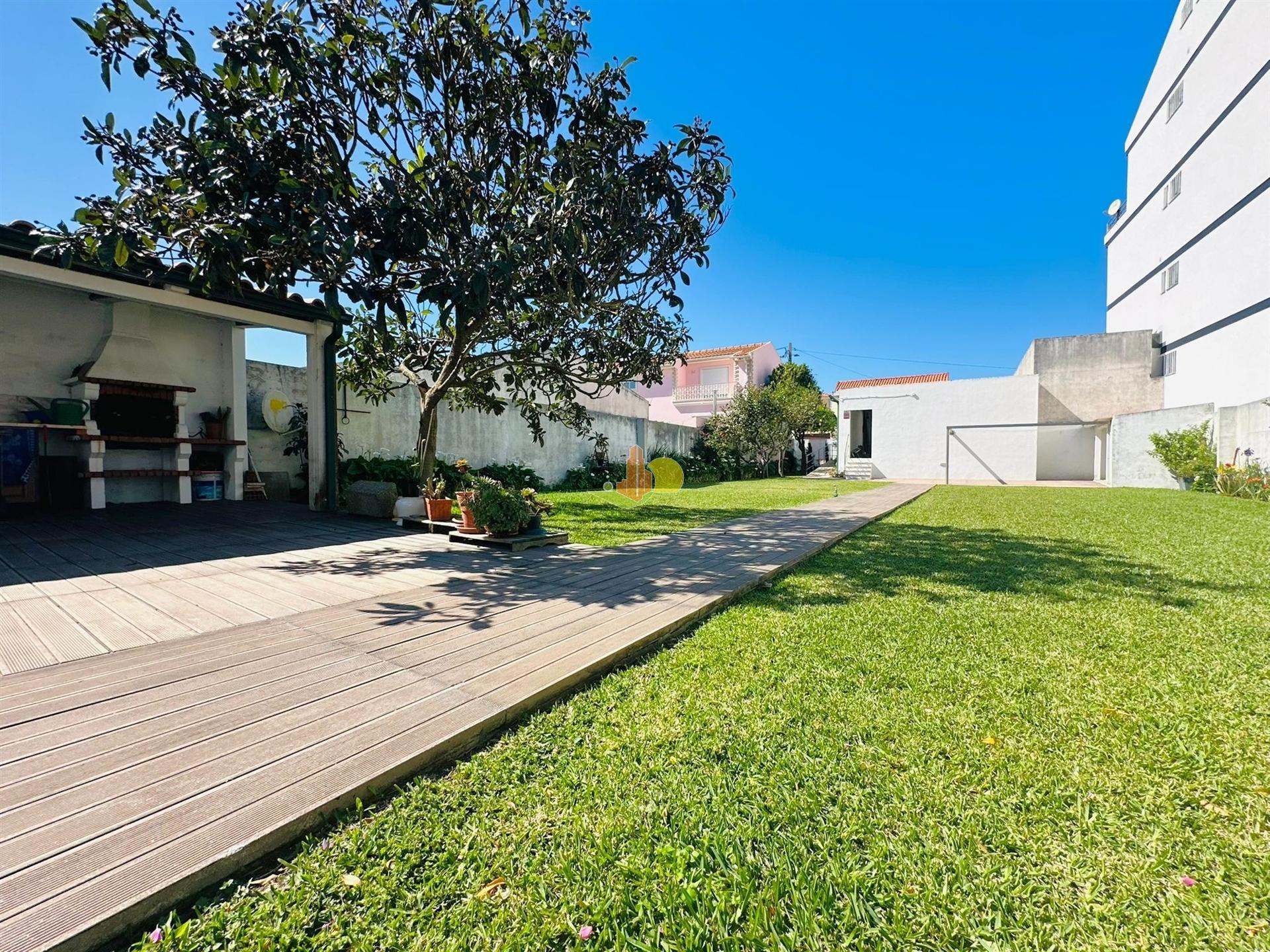 Moradia T4 - 5 minutos da Praia!