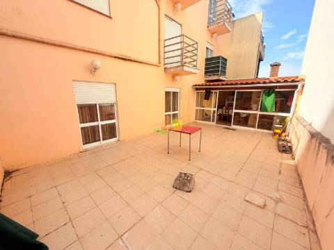 T3 com Terraço e Garagem  - ARRENDAMENTO