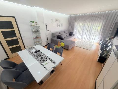 T3 com garagem e terraço