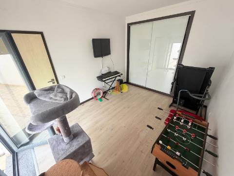 T3 com garagem e terraço