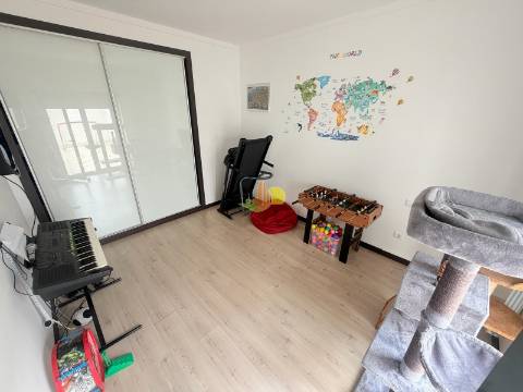 T3 com garagem e terraço