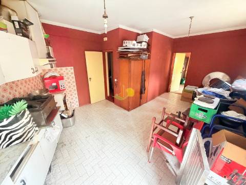 PRÉDIO EM BUARCOS