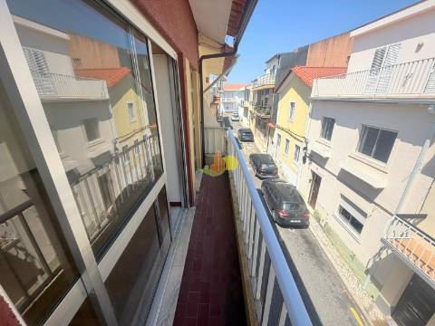 Moradia no centro da cidade com garagem