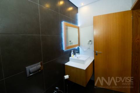 Moradia Isolada T4+3 Venda em Viseu,Viseu