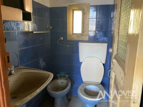 Prédio T6 a venda em pleno centro histórico de Viseu